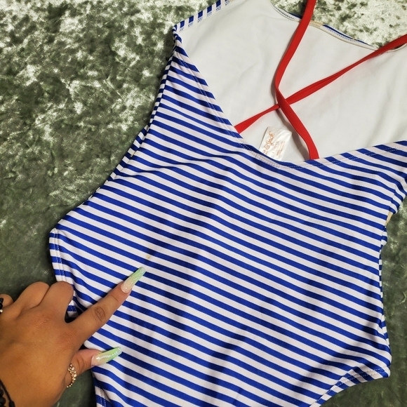 Cat & Jack Star and Stripes Swimsuit - Picture 3 of 6